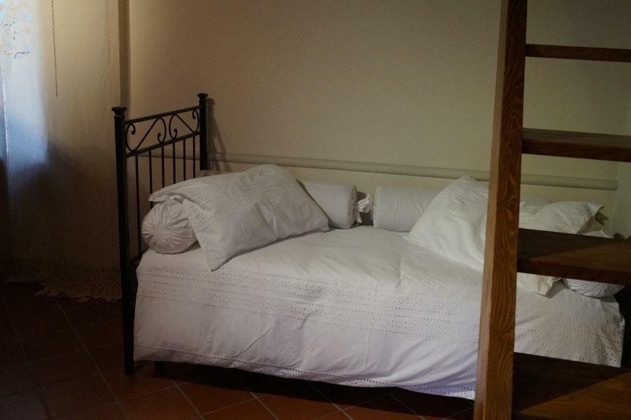 Il Borghetto Di Carra Apartment Talla Екстериор снимка