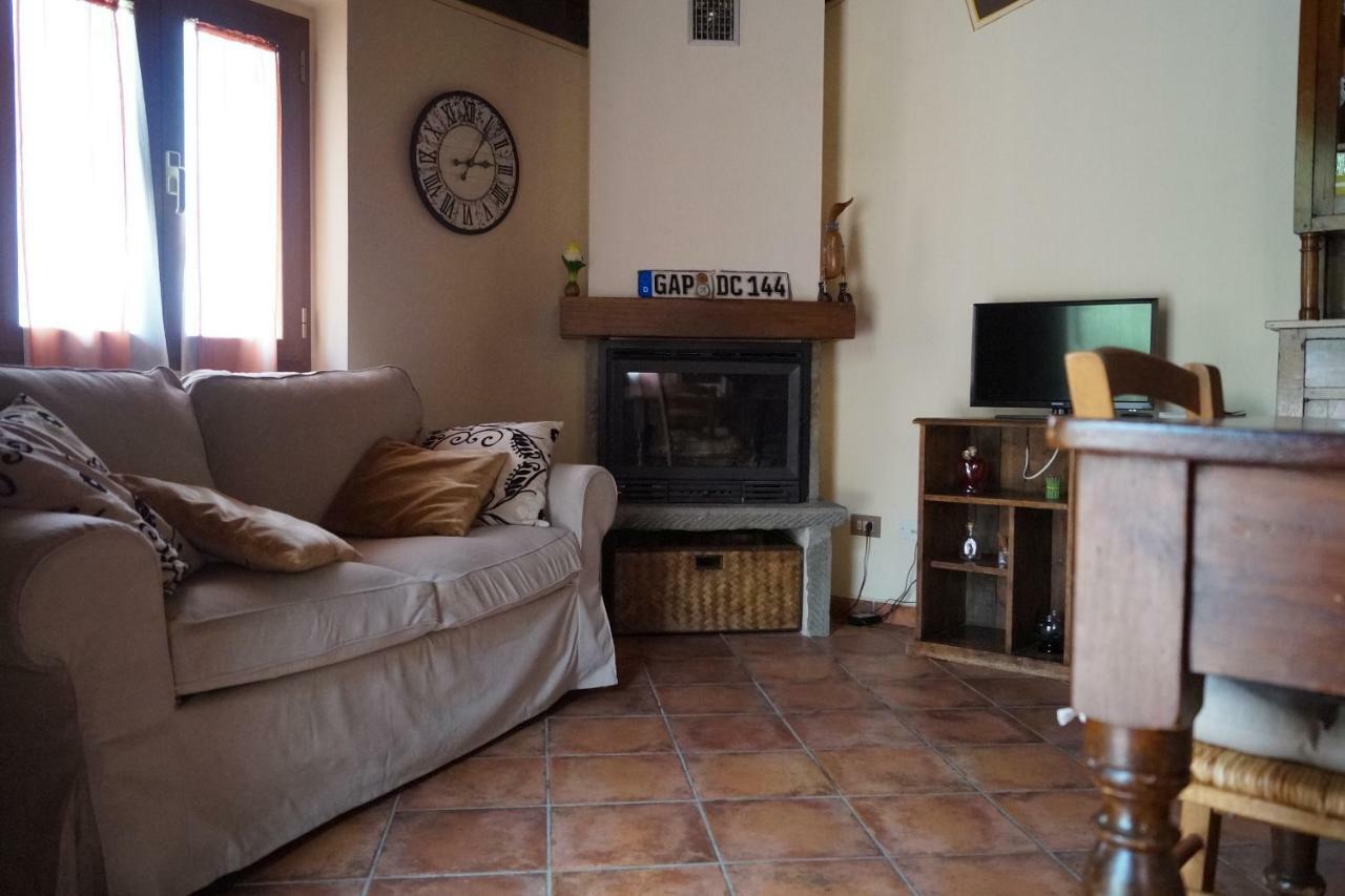 Il Borghetto Di Carra Apartment Talla Екстериор снимка