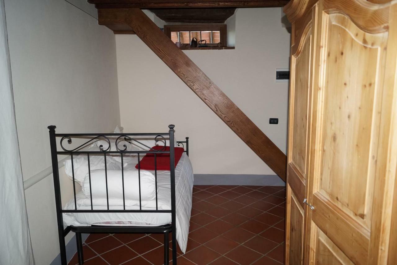 Il Borghetto Di Carra Apartment Talla Екстериор снимка
